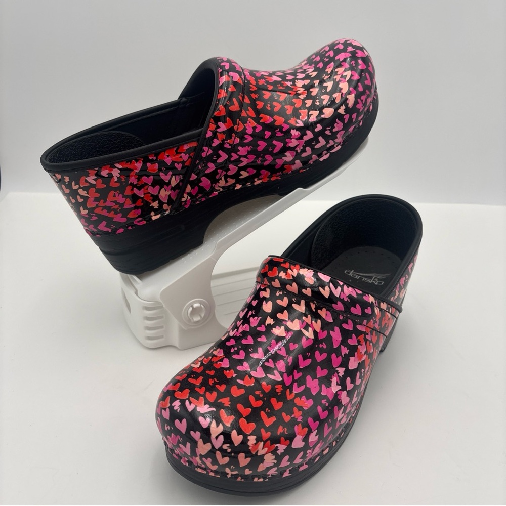 Dansko‎ Women's Multicolor Heart Mules